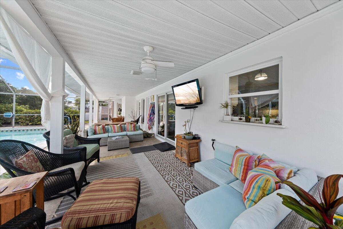 517 N River Oaks Drive