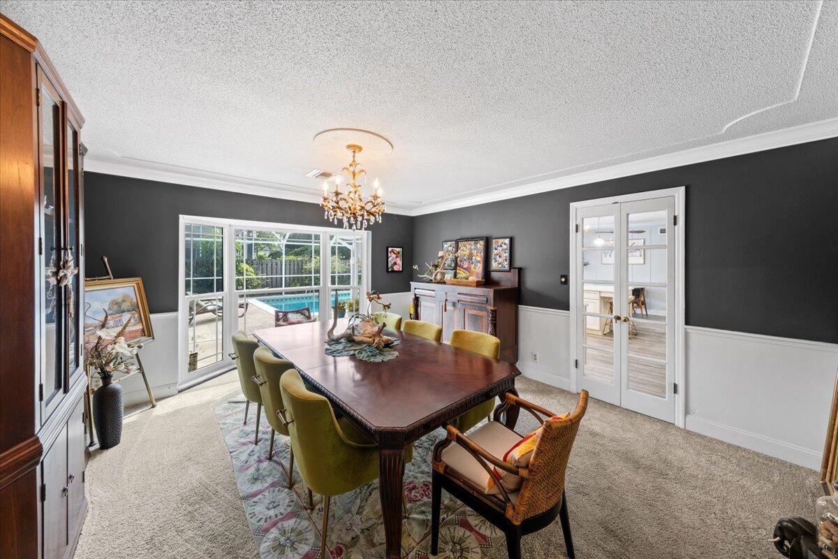 517 N River Oaks Drive