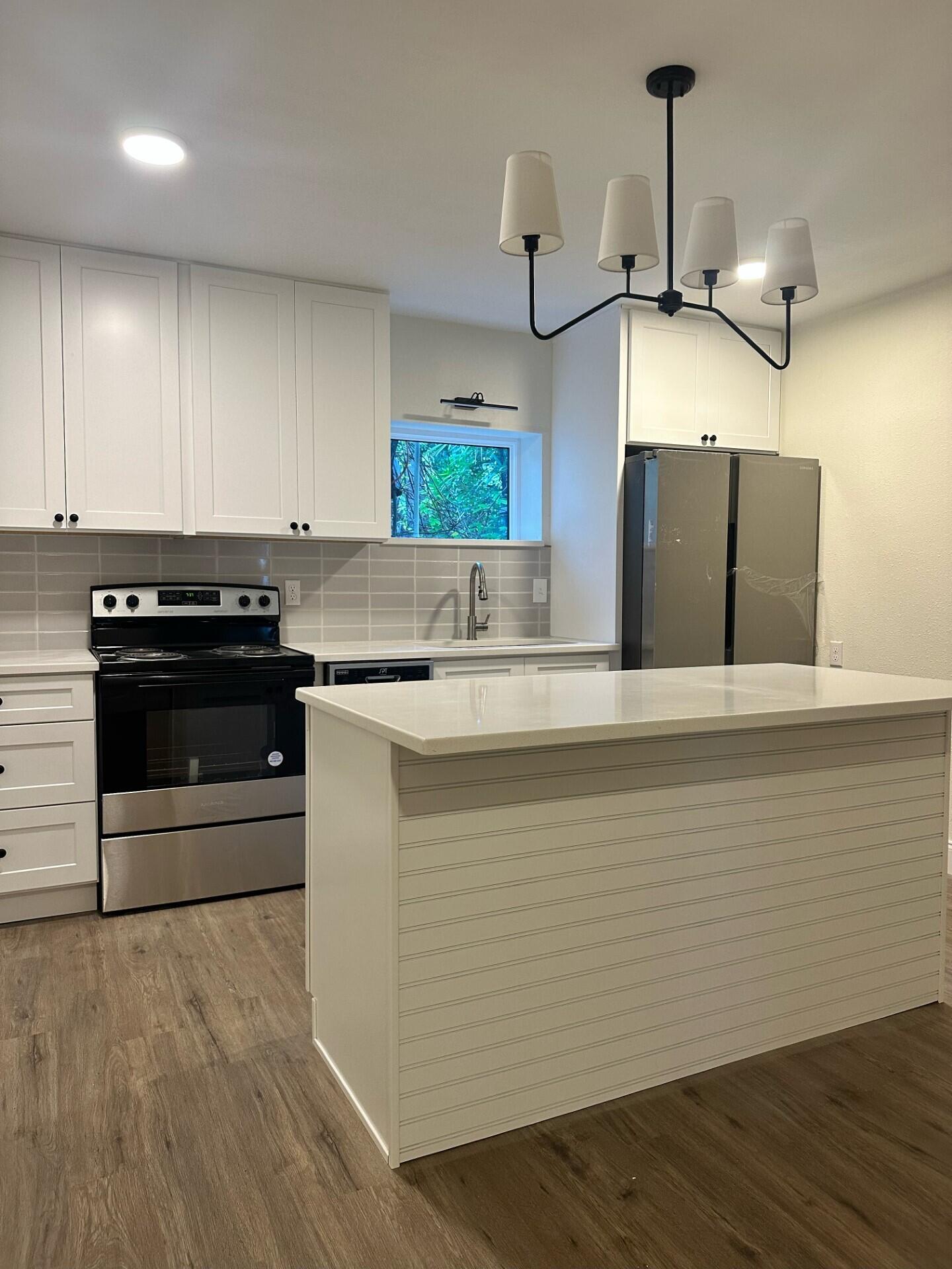 472 Magnolia Avenue 2
