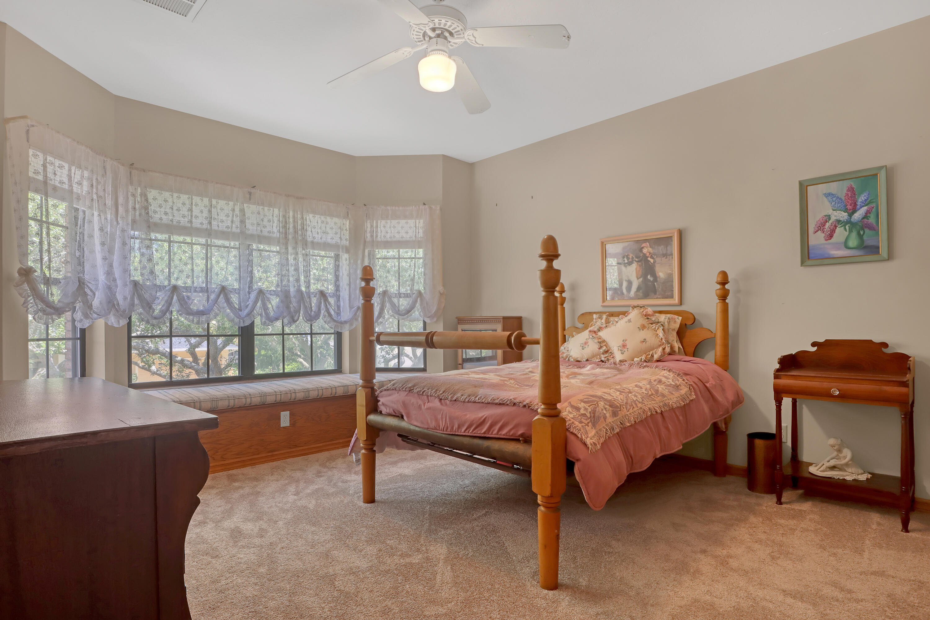 561 Nightingale Drive