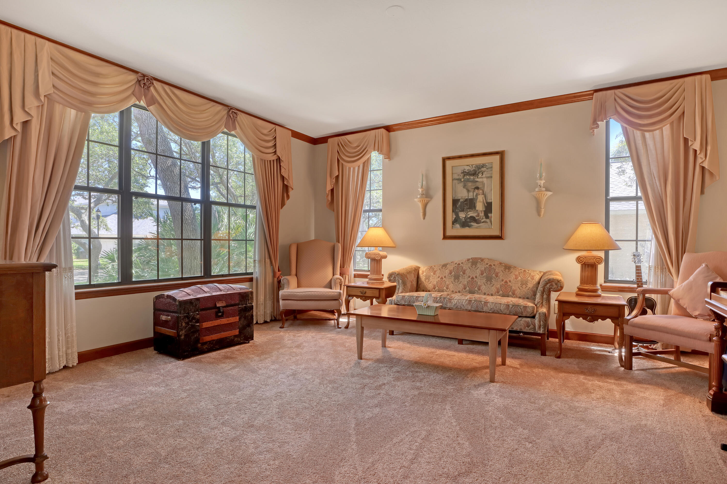 561 Nightingale Drive