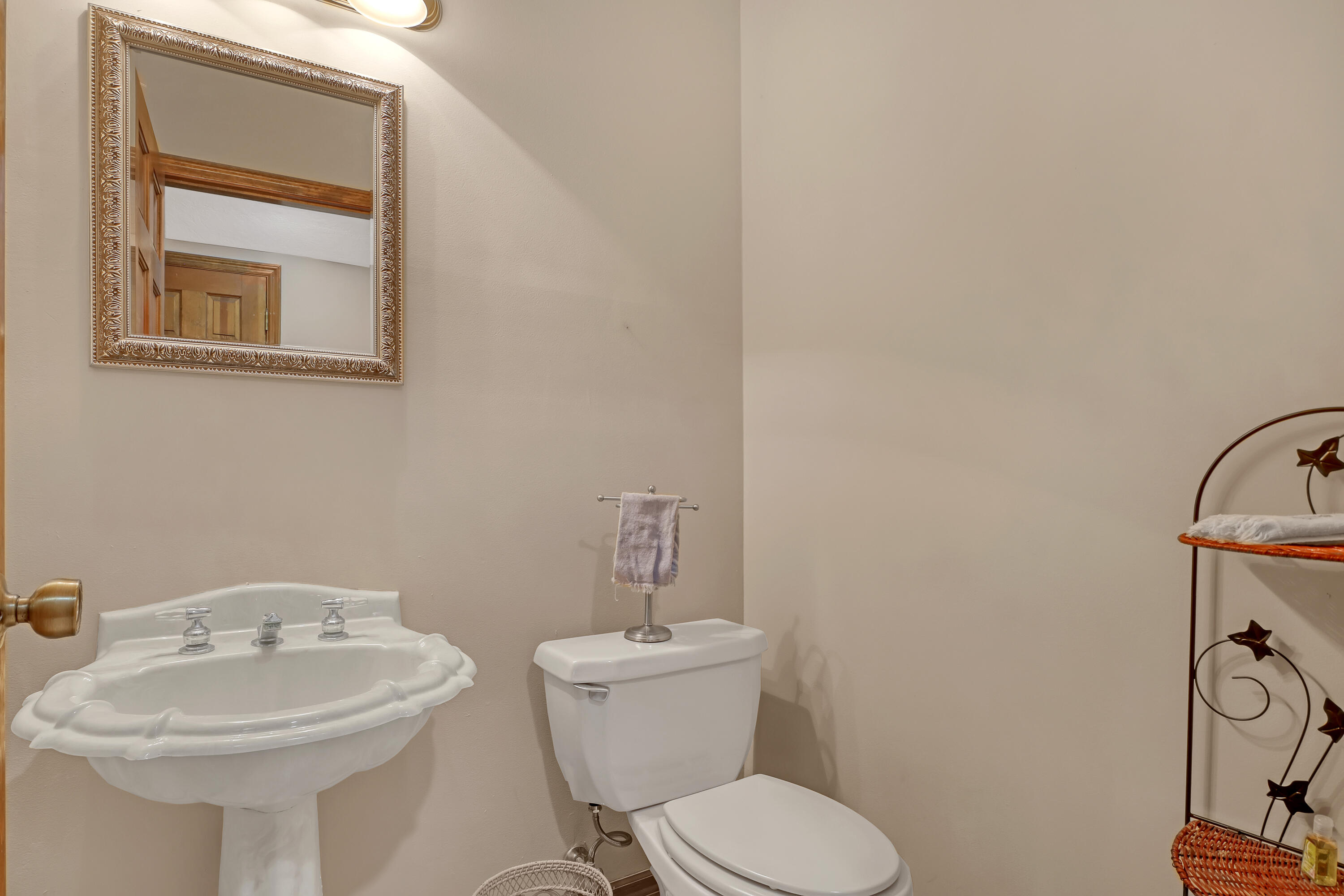 561 Nightingale Drive