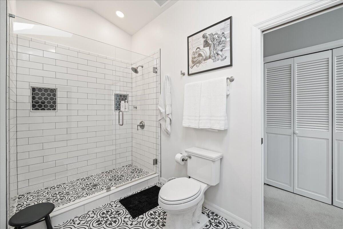 1650 N Riverside Drive