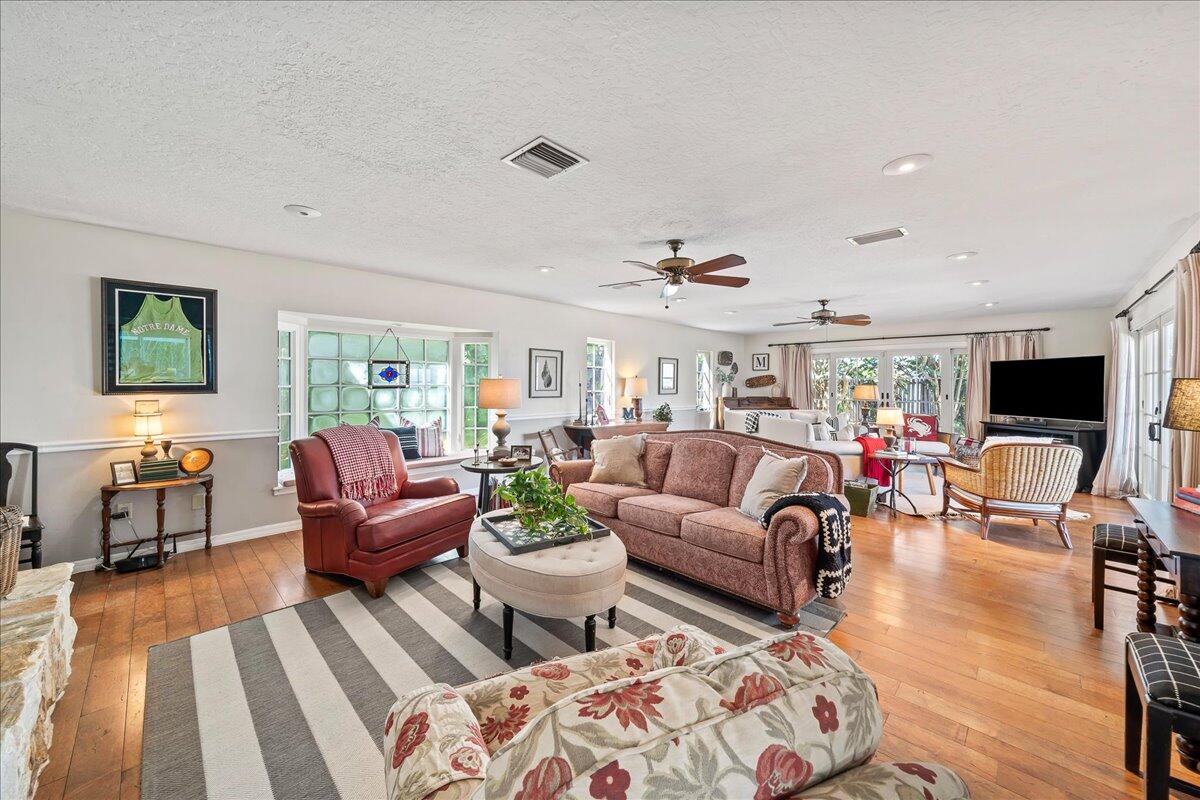 1650 N Riverside Drive