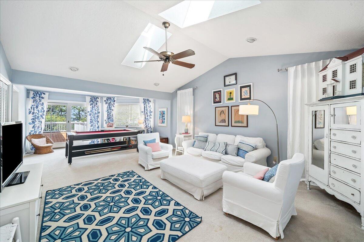 1650 N Riverside Drive