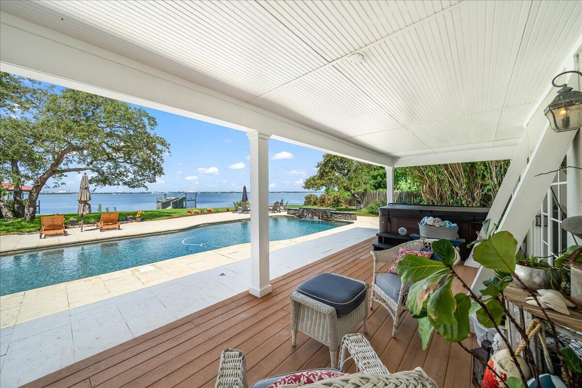 1650 N Riverside Drive