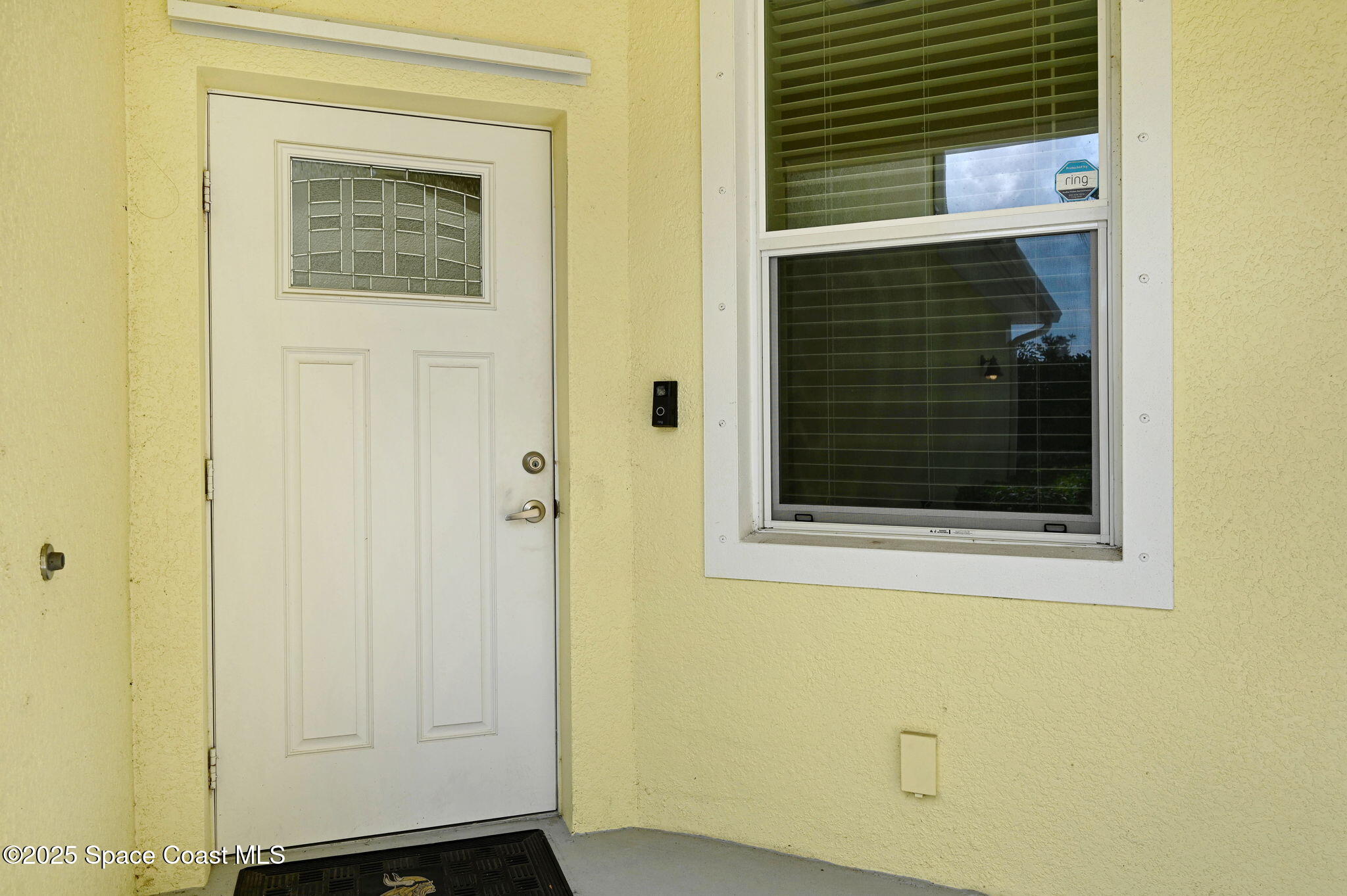 3920 Playa Del Sol Drive 104