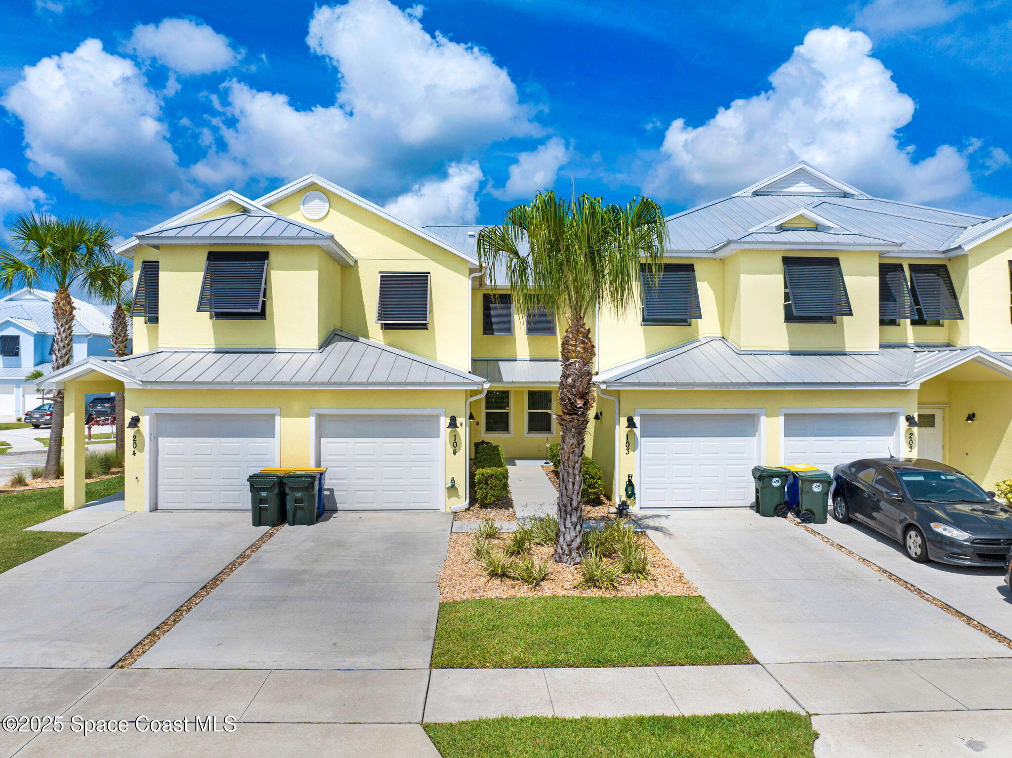 3920 Playa Del Sol Drive 104