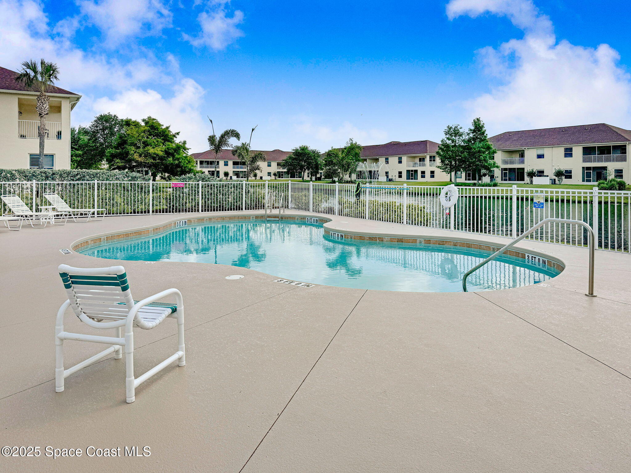 3920 Playa Del Sol Drive 104