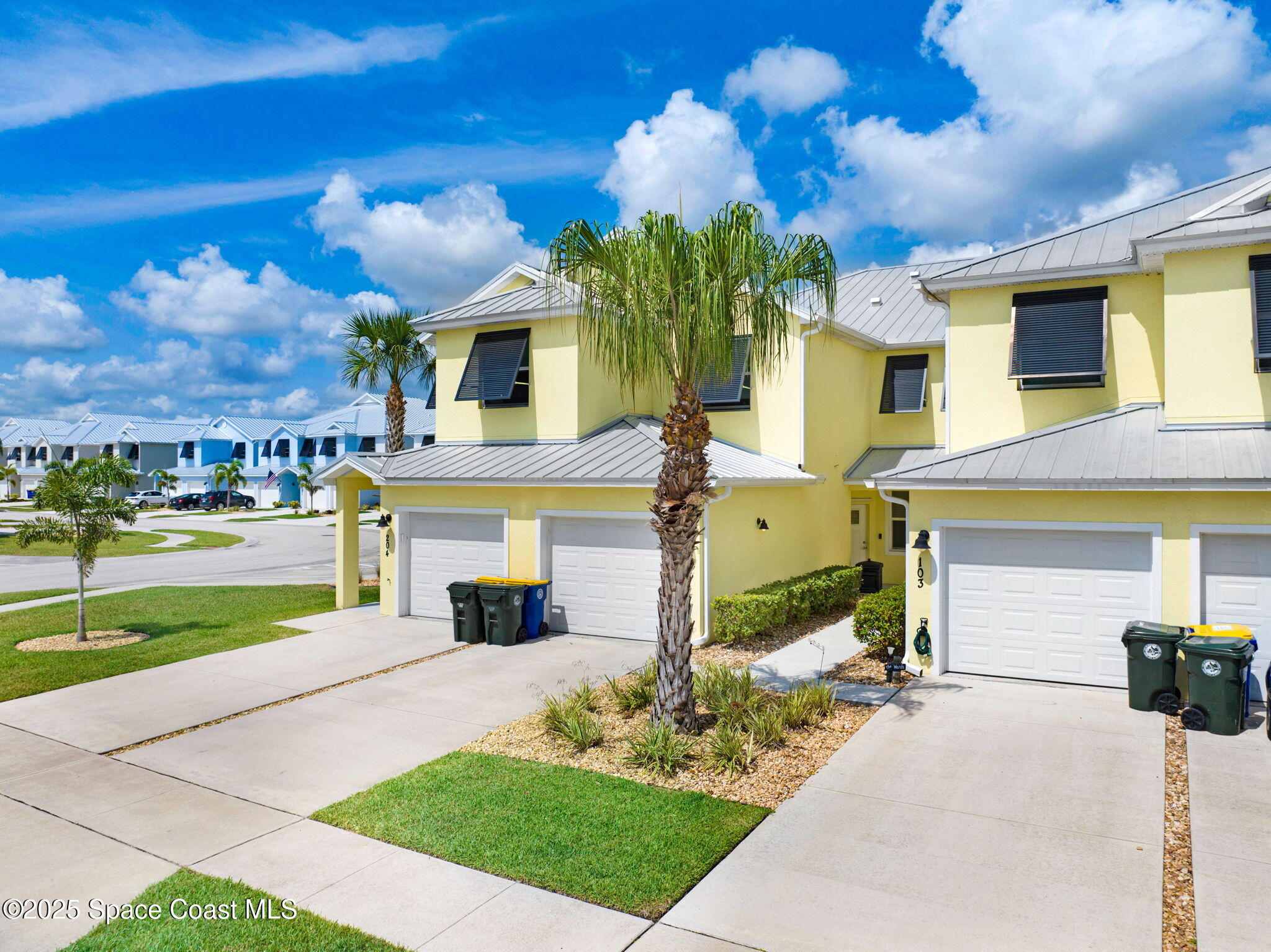 3920 Playa Del Sol Drive 104