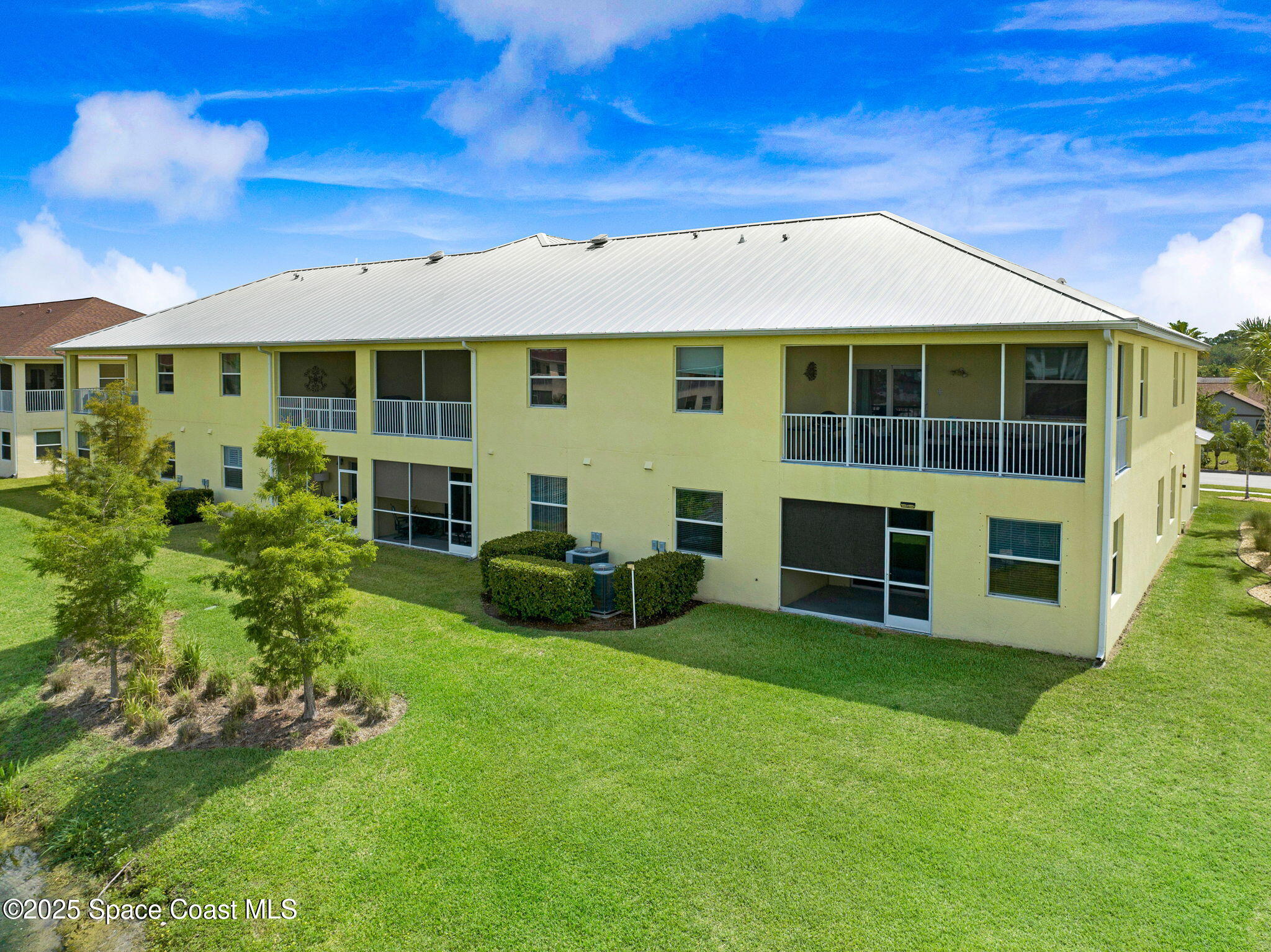 3920 Playa Del Sol Drive 104