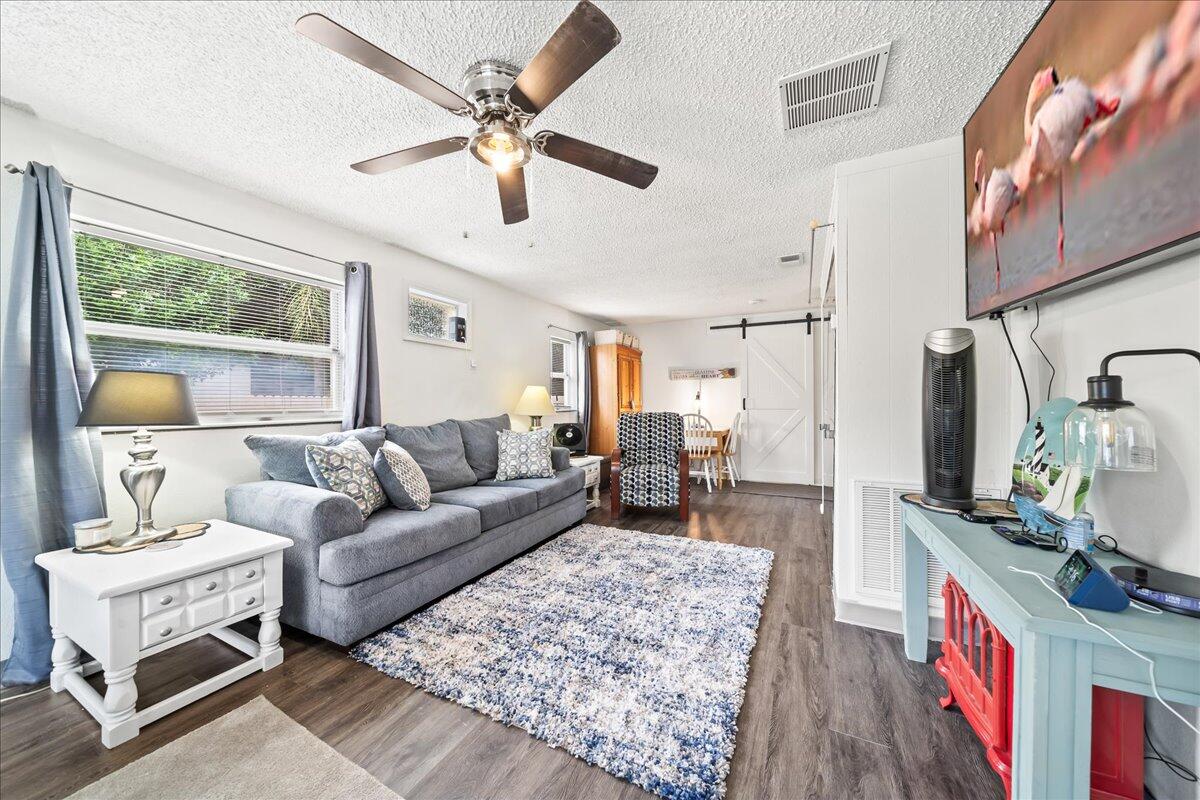 550 La Veta Drive