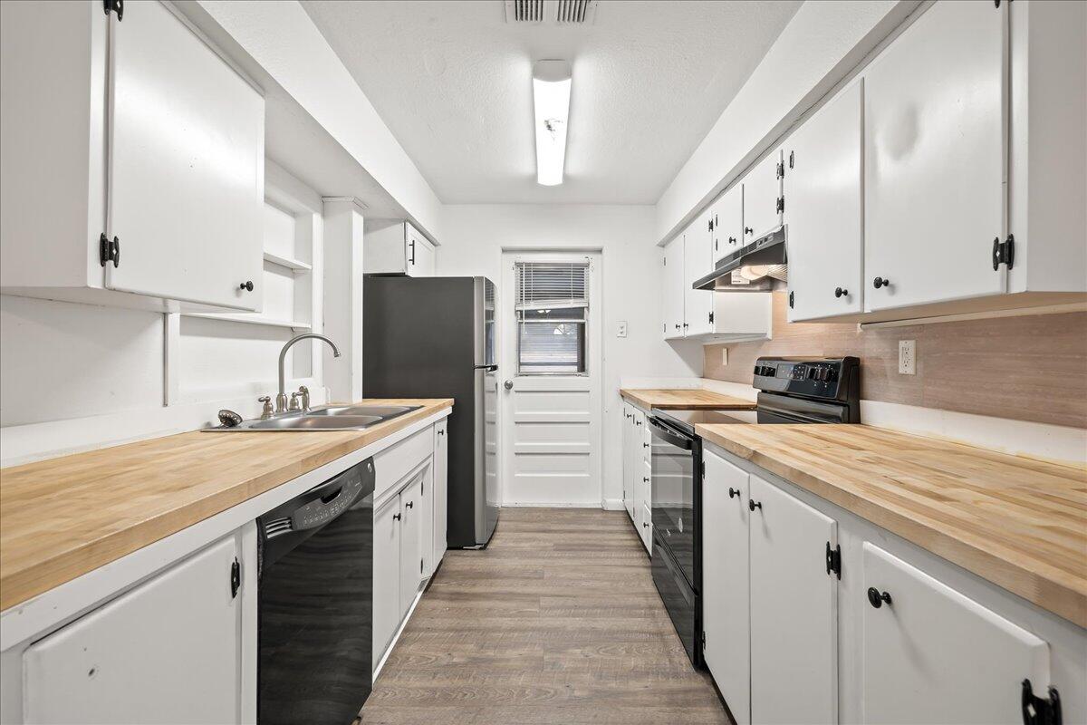 550 La Veta Drive