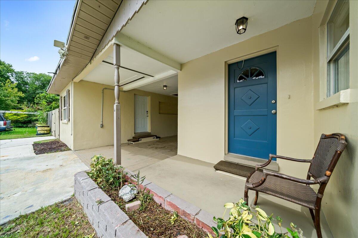 550 La Veta Drive