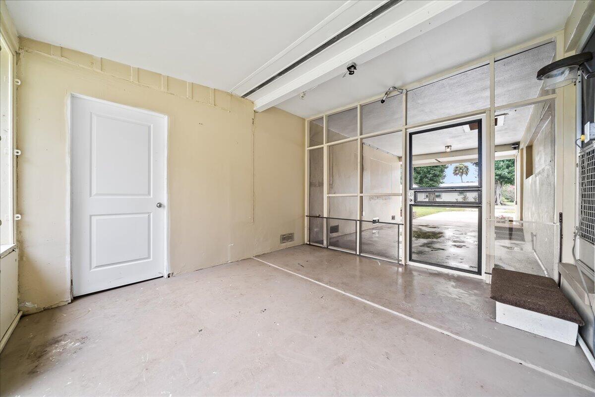550 La Veta Drive