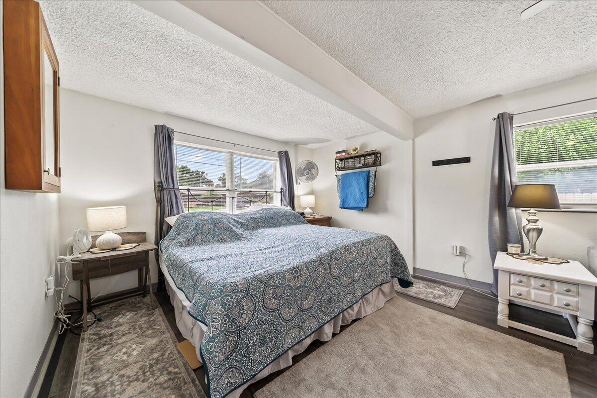 550 La Veta Drive