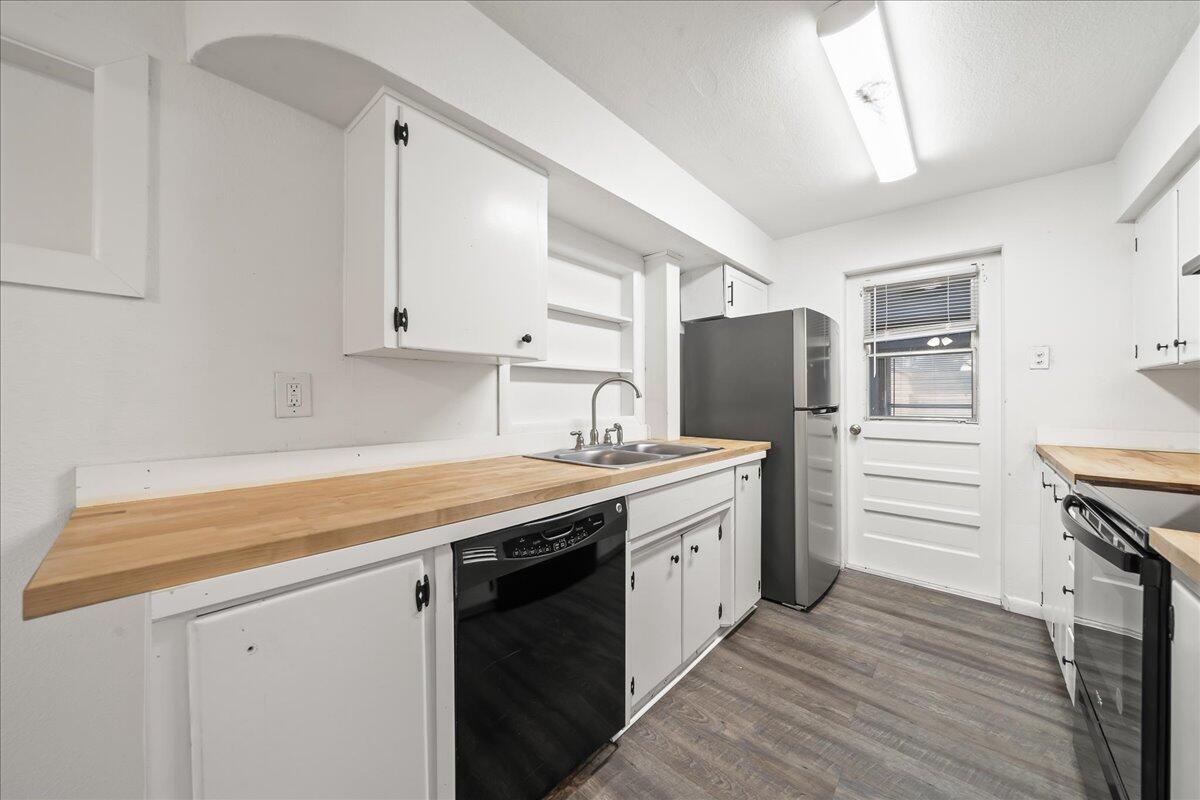 550 La Veta Drive