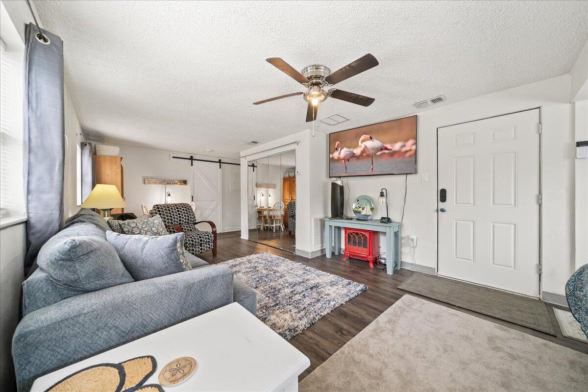 550 La Veta Drive