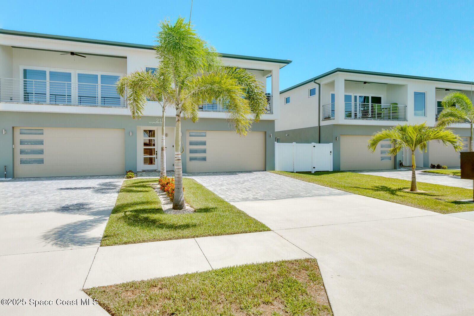 219 6th Avenue
