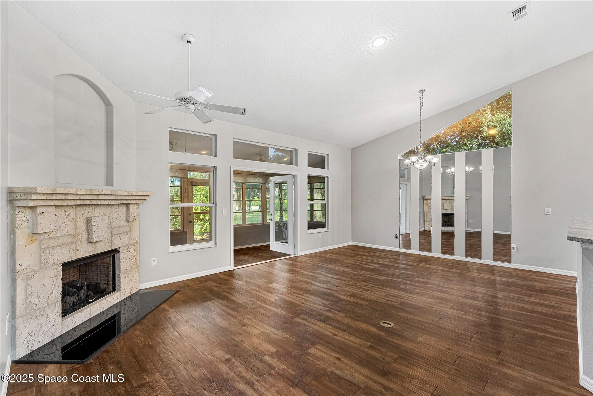 822 Oakwood Drive