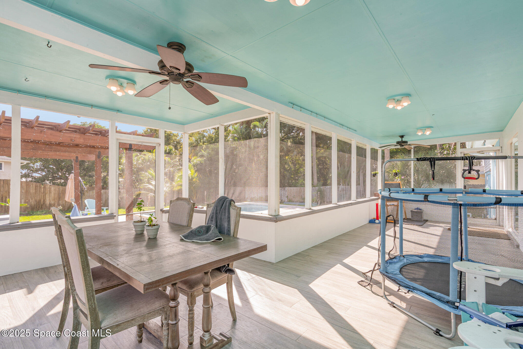 409 E Melbourne Avenue