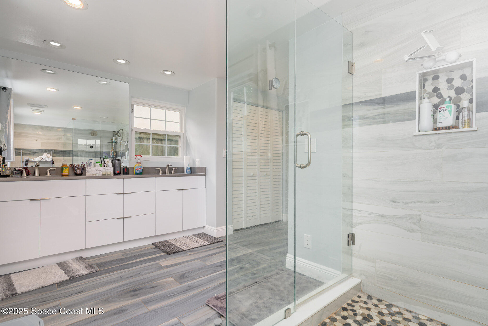 409 E Melbourne Avenue