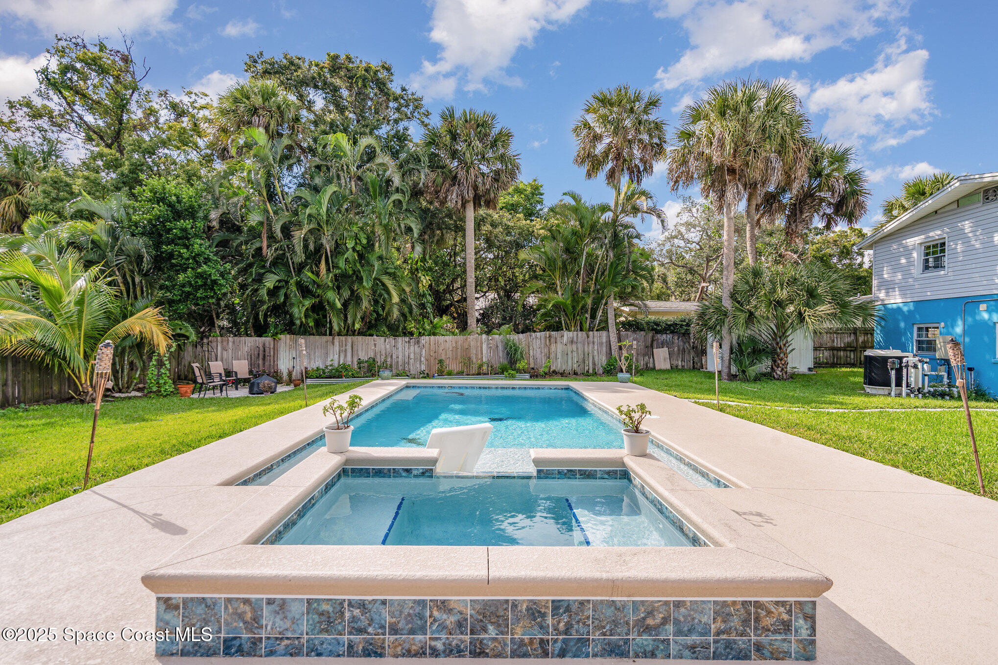 409 E Melbourne Avenue