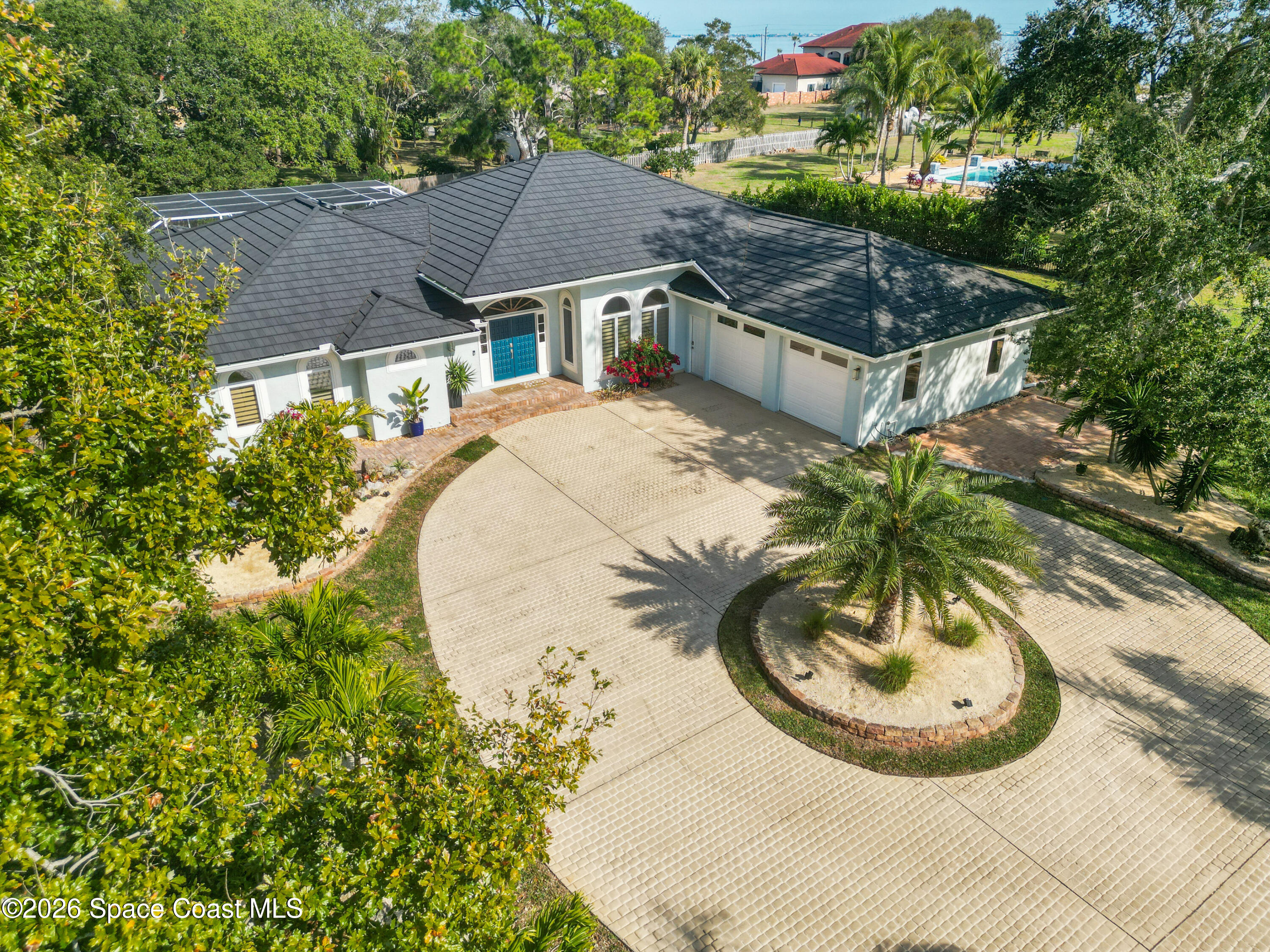 140 Utopia Circle