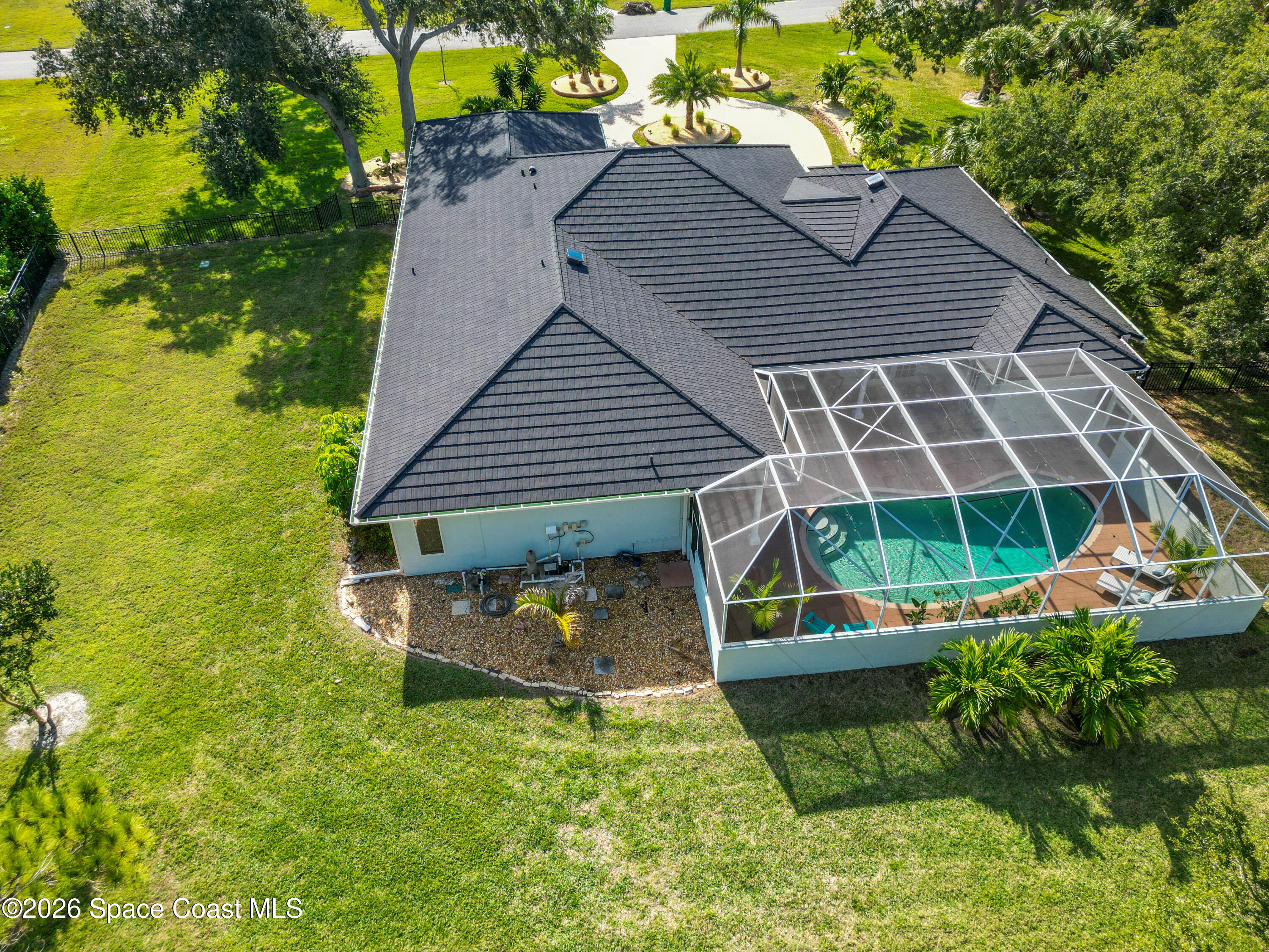 140 Utopia Circle