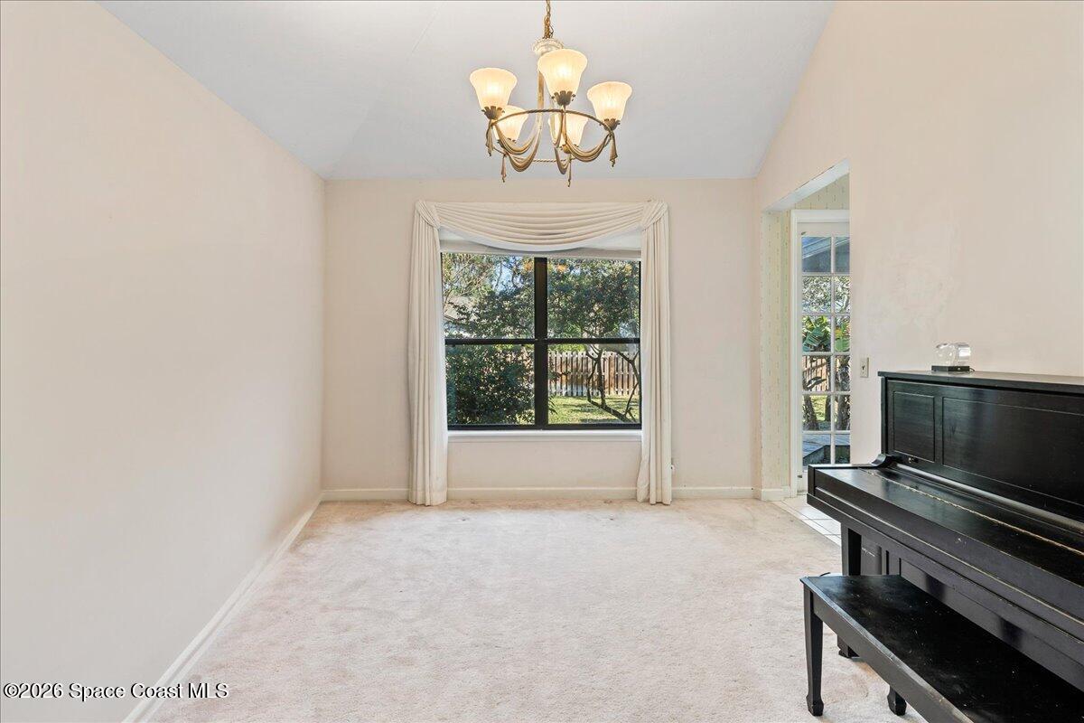 594 Hummingbird Drive