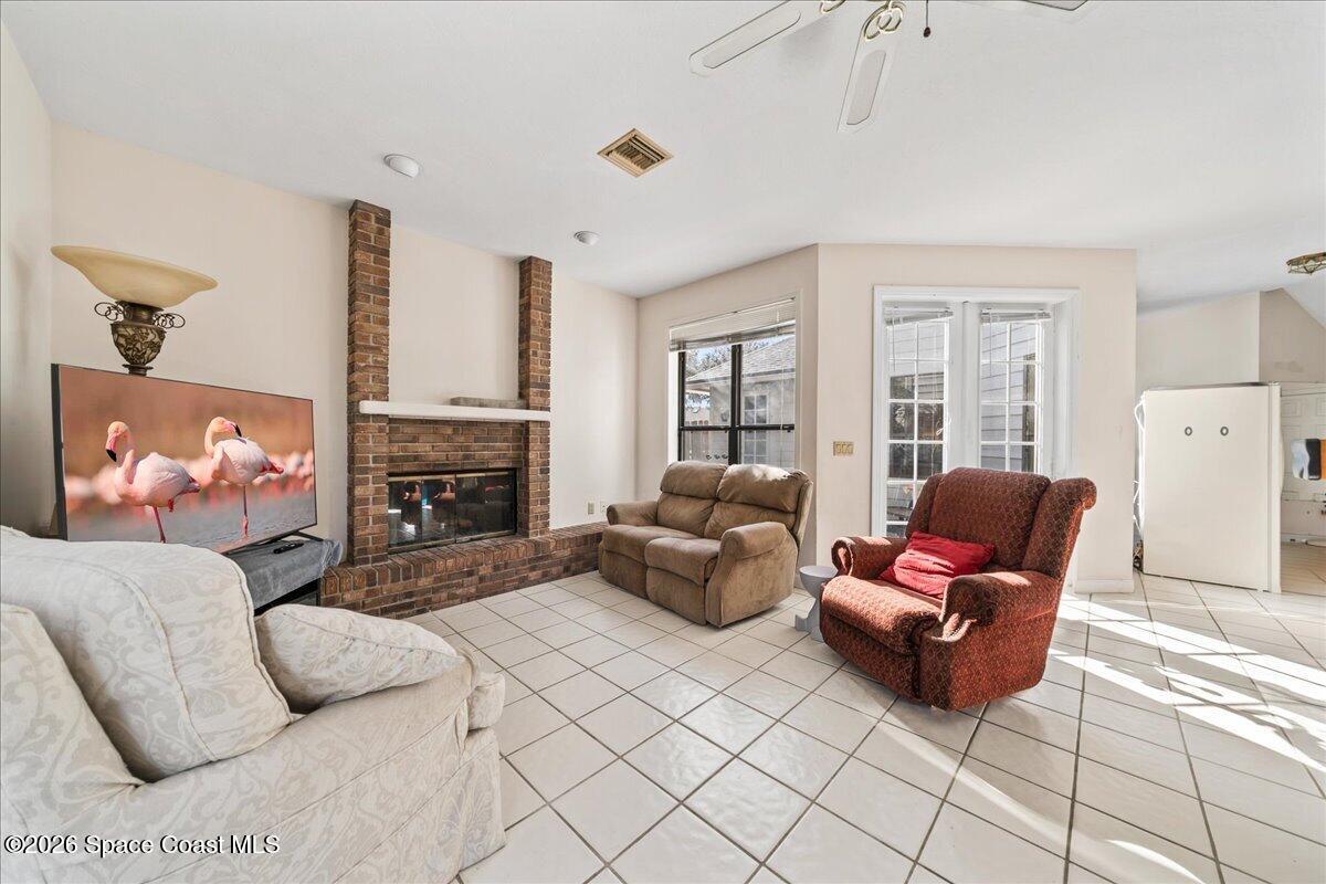 594 Hummingbird Drive