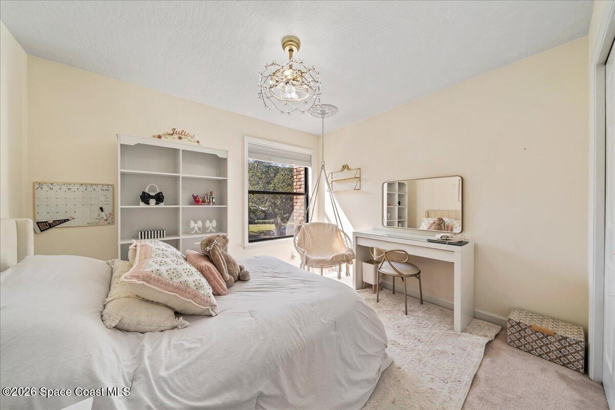 594 Hummingbird Drive