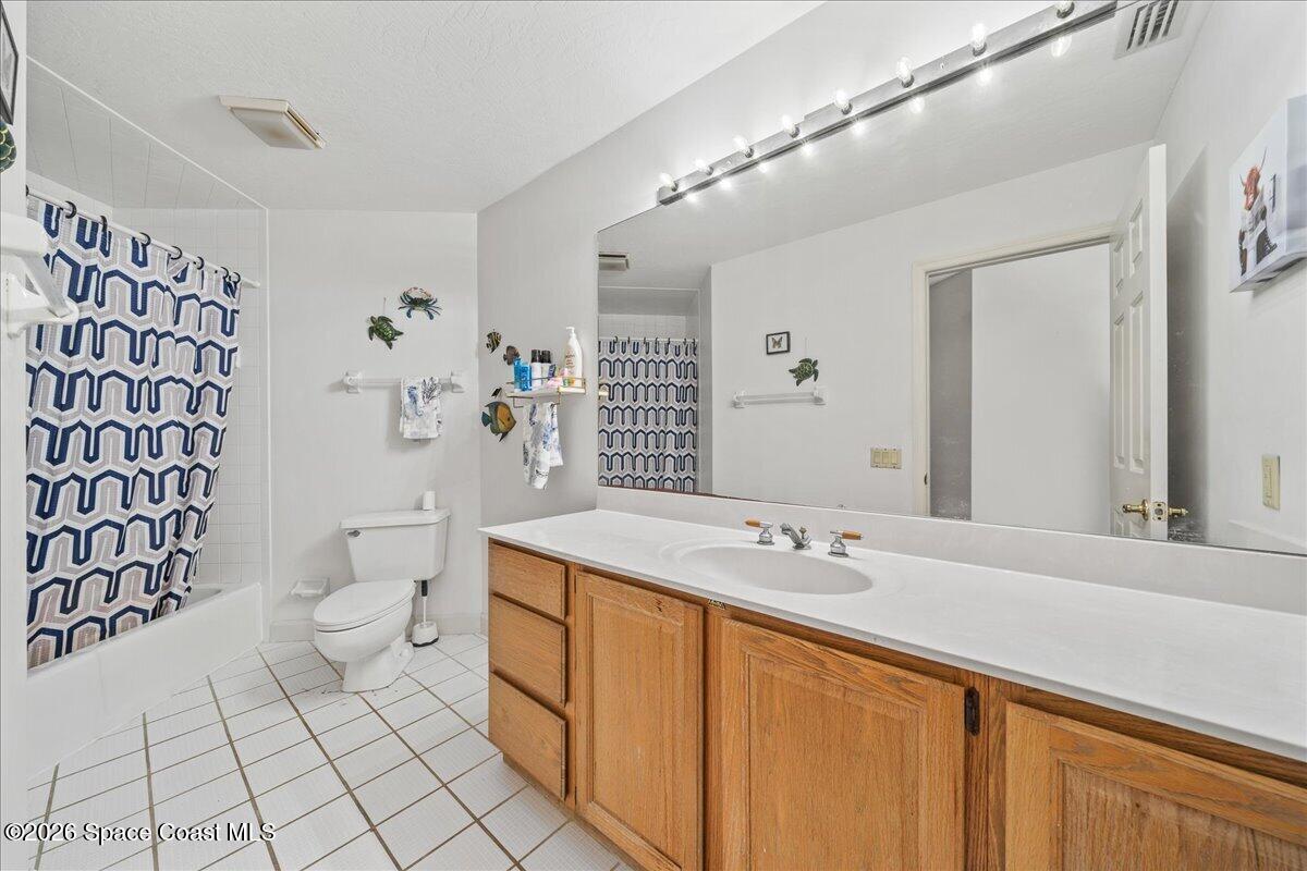 594 Hummingbird Drive