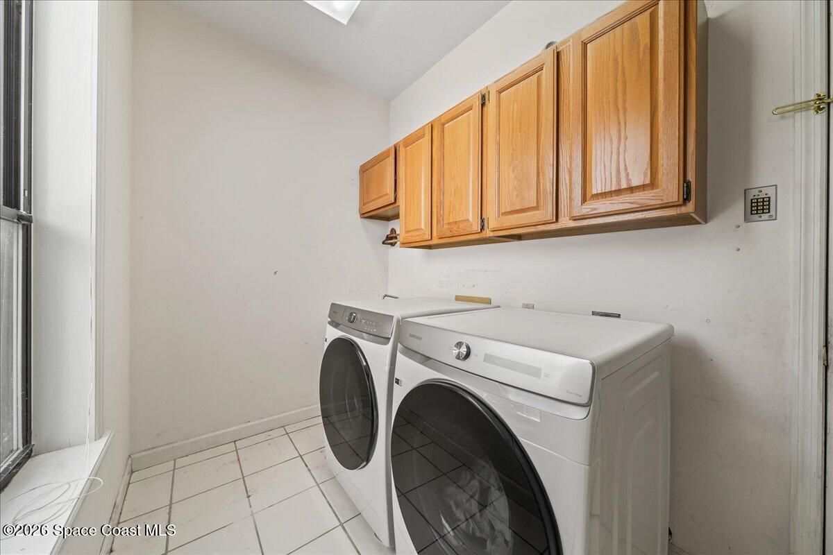 594 Hummingbird Drive