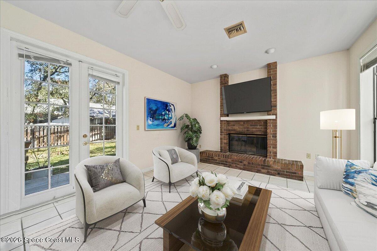 594 Hummingbird Drive