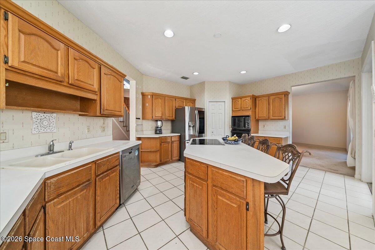 594 Hummingbird Drive
