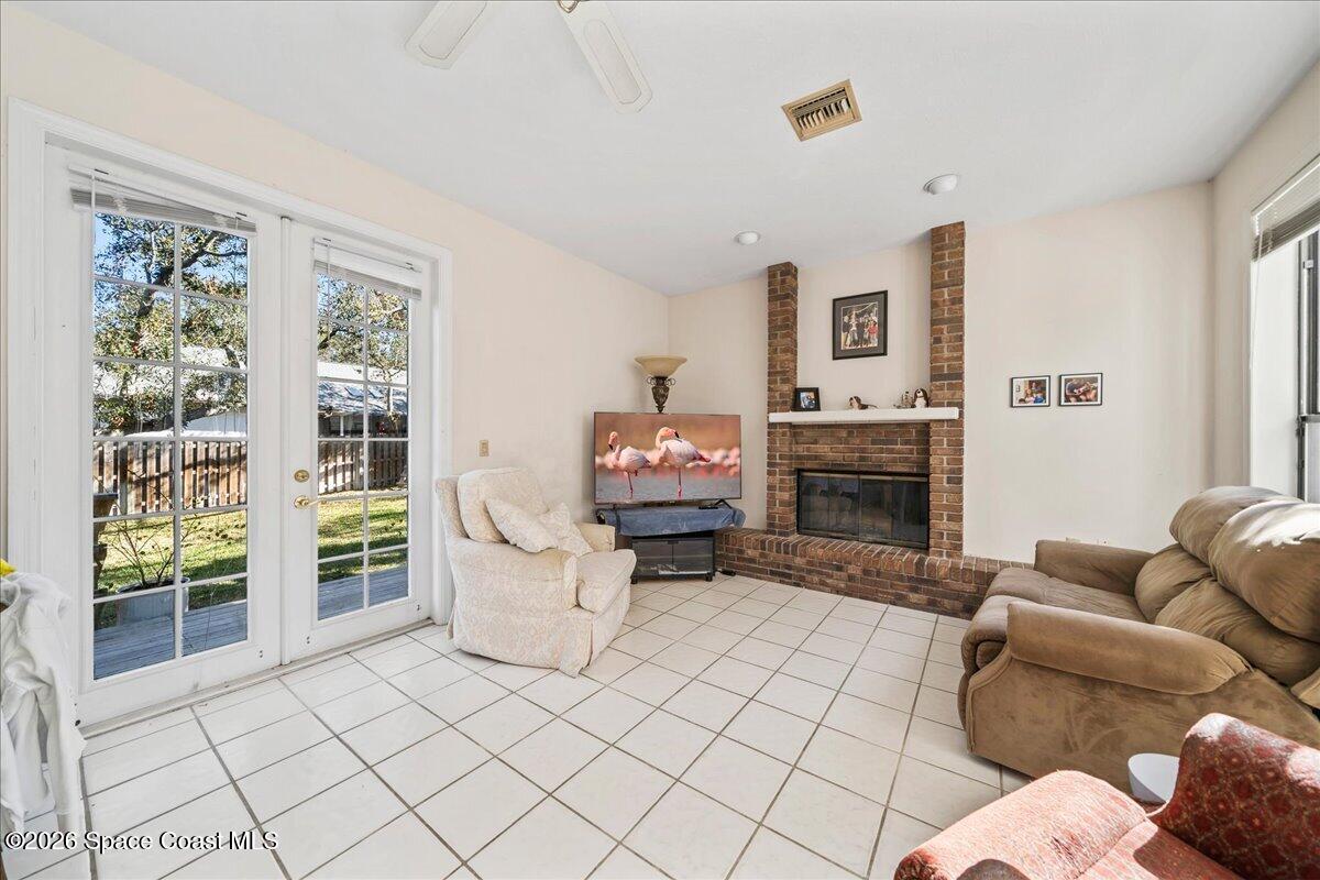 594 Hummingbird Drive