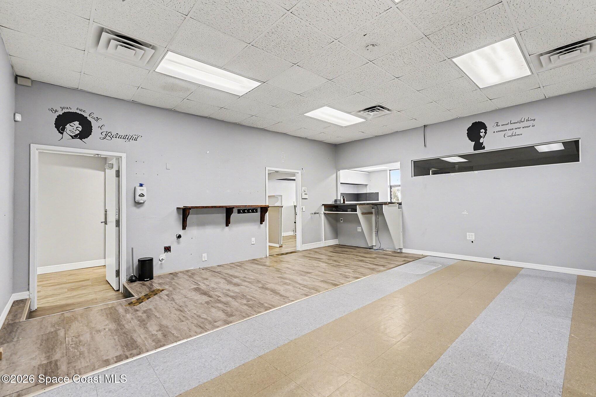 811 E Hibiscus Boulevard