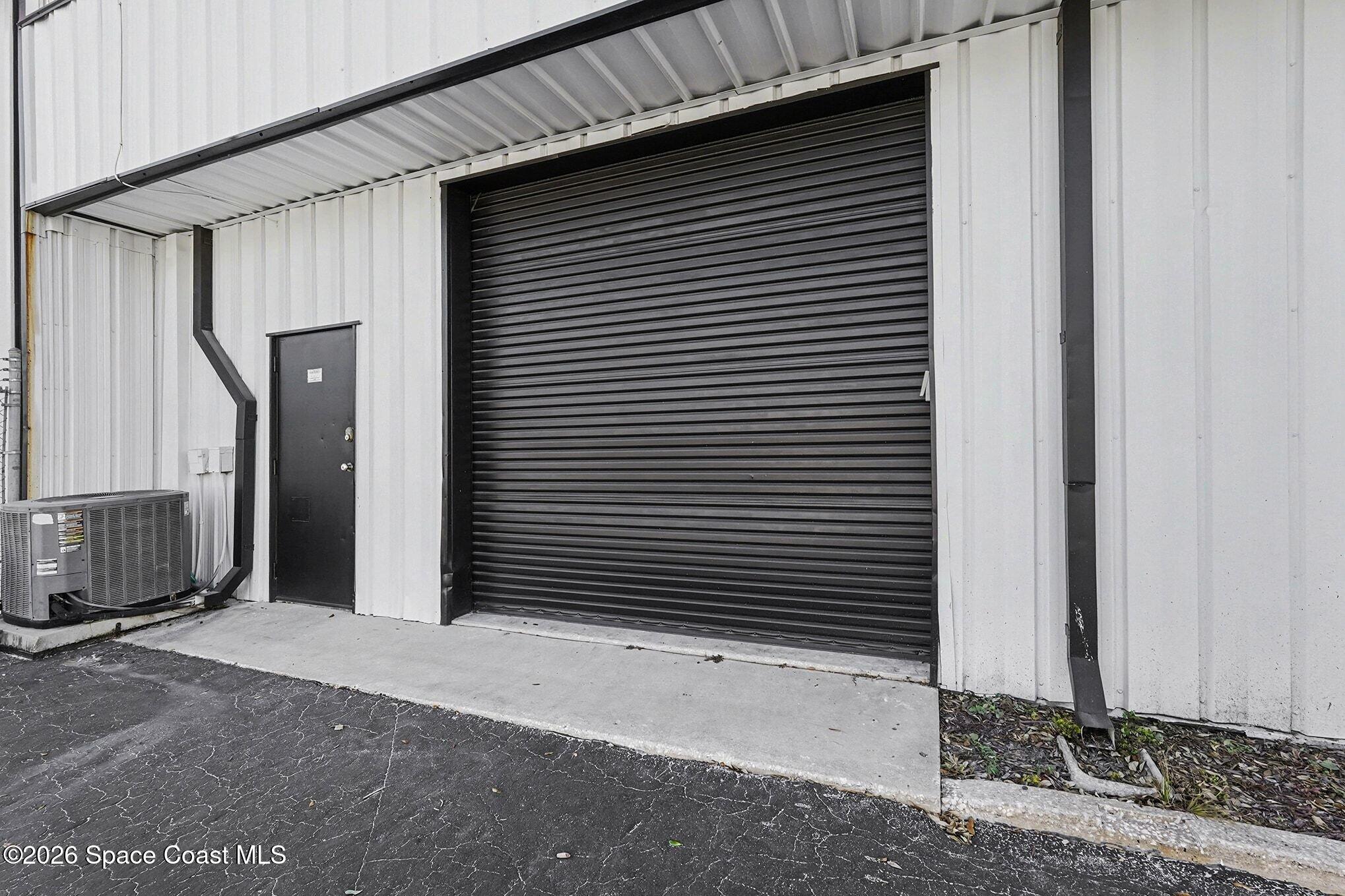 811 E Hibiscus Boulevard