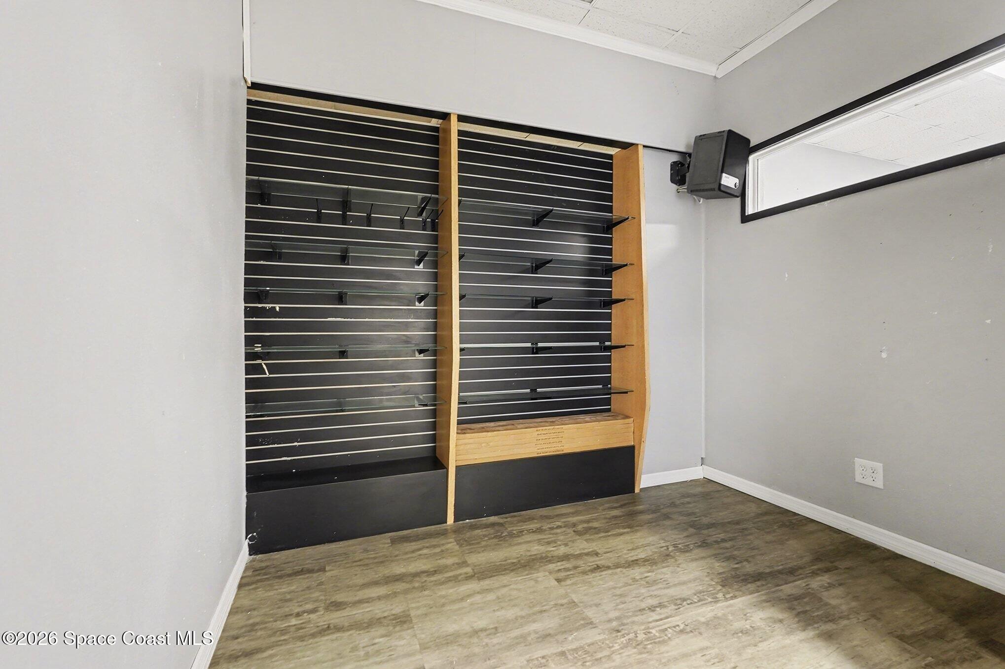 811 E Hibiscus Boulevard