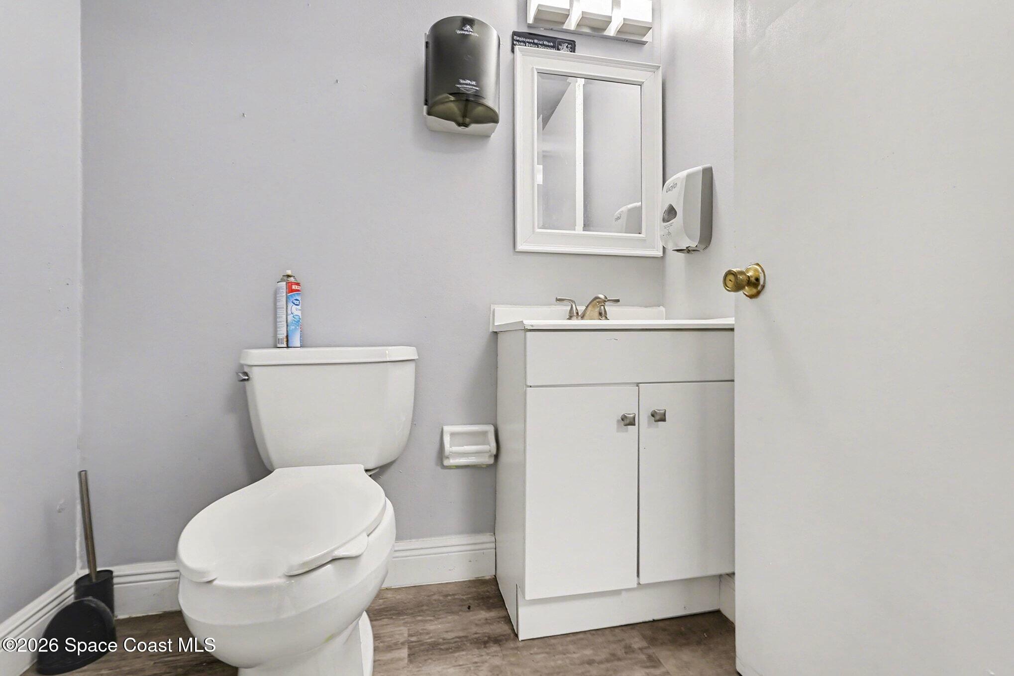 811 E Hibiscus Boulevard