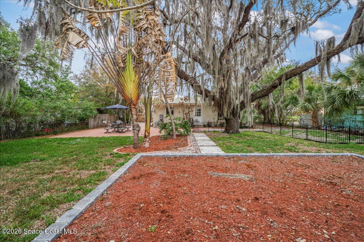 2010 Pennwood Drive