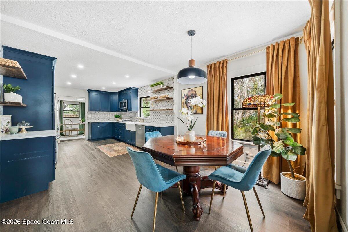 2010 Pennwood Drive