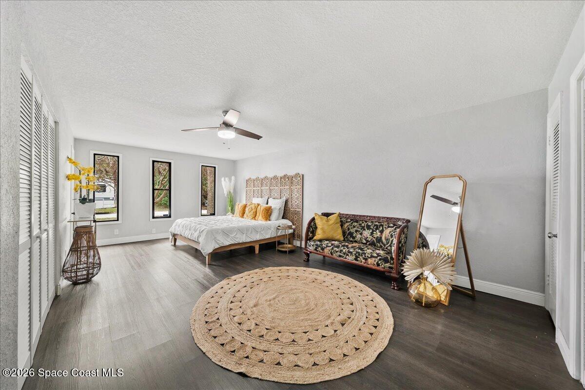 2010 Pennwood Drive