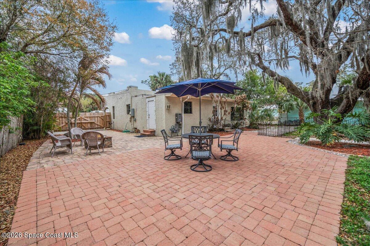 2010 Pennwood Drive