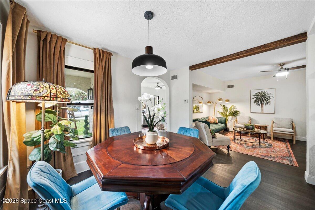 2010 Pennwood Drive