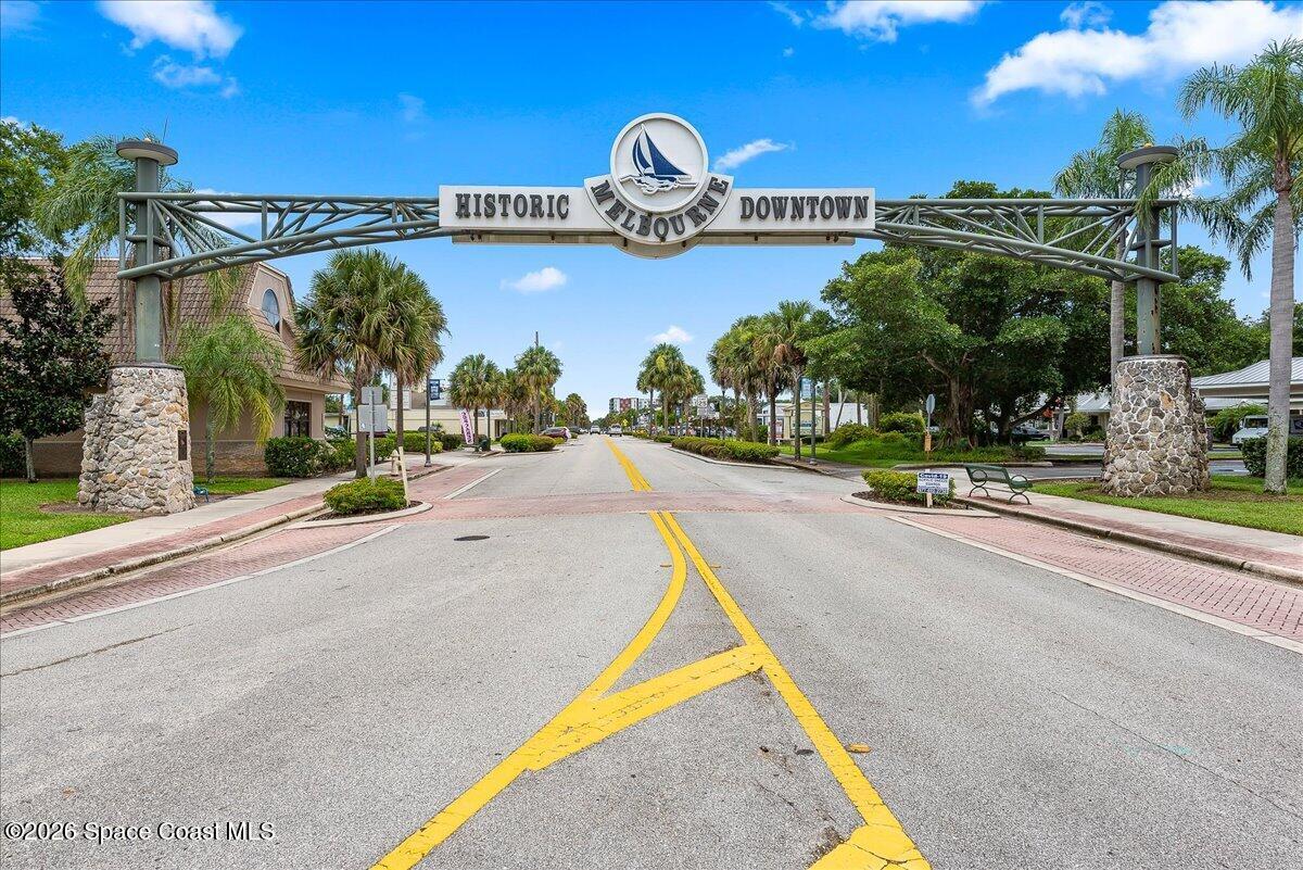 2010 Pennwood Drive