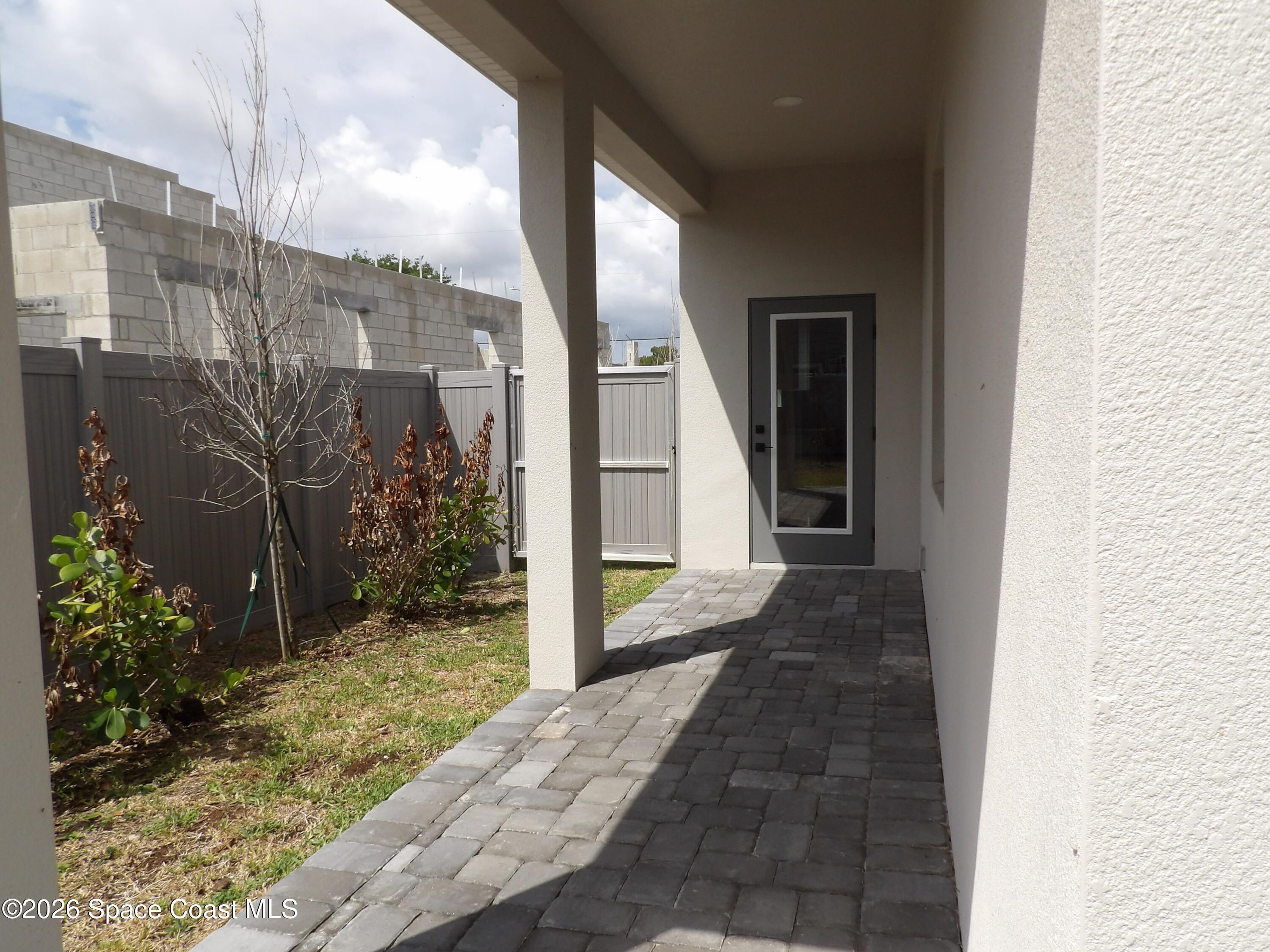 2285 Highland Avenue