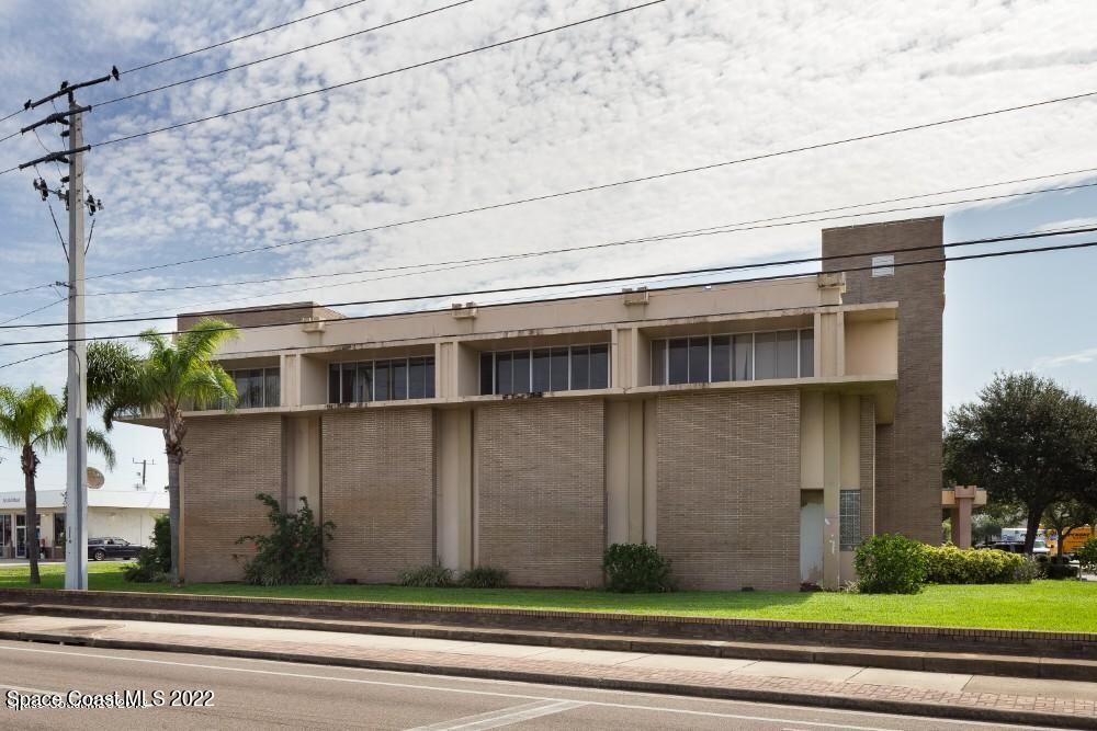 250 N Courtenay Parkway 201