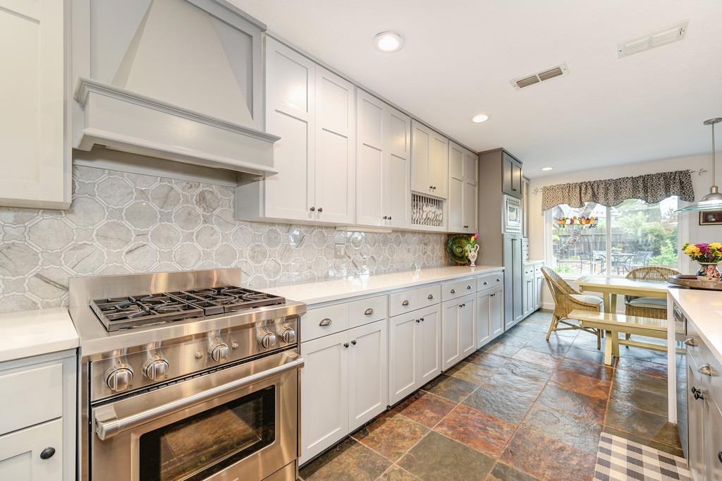 6124 Pirate Point Court